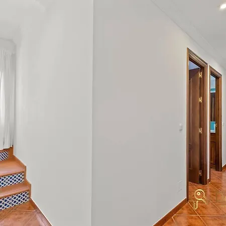 Casa Con 3 En El Tarajal Malaga